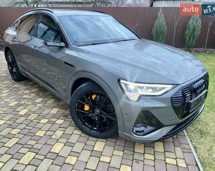 Сірий Ауді E-Tron, об'ємом двигуна 0 л та пробігом 43 тис. км за 45500 $, фото 2 на Automoto.ua