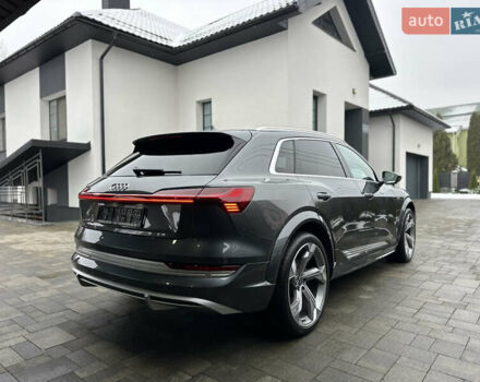 Серый Ауди E-Tron, объемом двигателя 0 л и пробегом 48 тыс. км за 49999 $, фото 6 на Automoto.ua