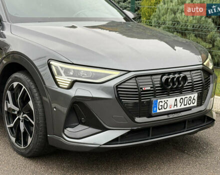 Сірий Ауді E-Tron, об'ємом двигуна 0 л та пробігом 151 тис. км за 29500 $, фото 35 на Automoto.ua