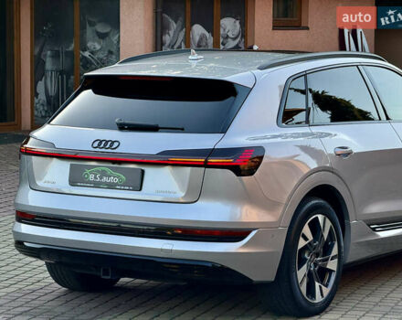 Сірий Ауді E-Tron, об'ємом двигуна 0 л та пробігом 49 тис. км за 36500 $, фото 19 на Automoto.ua
