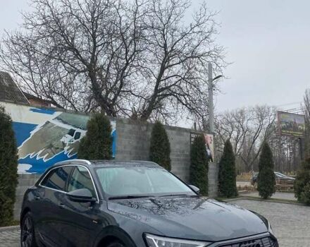 Сірий Ауді E-Tron, об'ємом двигуна 0 л та пробігом 26 тис. км за 34000 $, фото 28 на Automoto.ua