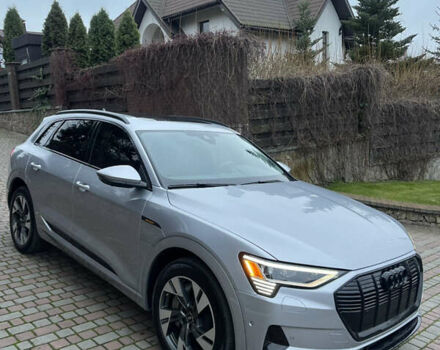 Серый Ауди E-Tron, объемом двигателя 0 л и пробегом 74 тыс. км за 37500 $, фото 4 на Automoto.ua