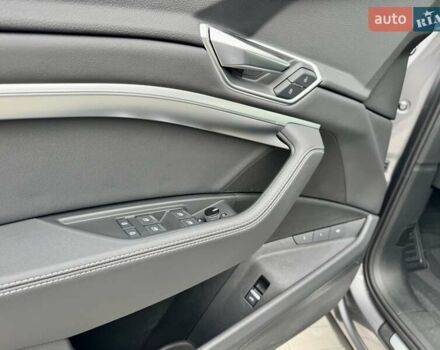 Ауди E-Tron 2022 в Хмельницком на Automoto.ua Серый Ауди E-Tron, объемом двигателя 0 л и пробегом 82 тыс. км за 39999 $, фото 15 на Automoto.ua