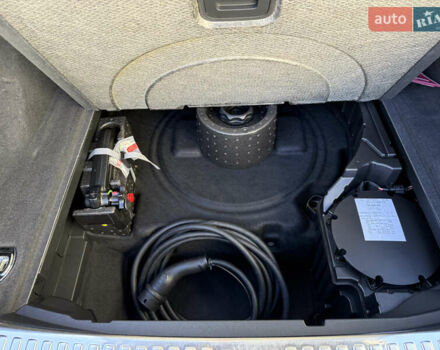 Серый Ауди E-Tron, объемом двигателя 0 л и пробегом 90 тыс. км за 33000 $, фото 93 на Automoto.ua