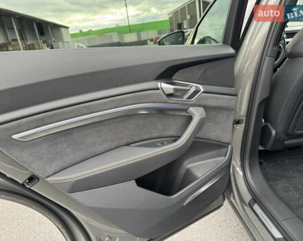 Ауди E-Tron 2022 в Виннице на Automoto.ua Серый Ауди E-Tron, объемом двигателя 0 л и пробегом 150 тыс. км за 39207 $, фото 30 на Automoto.ua