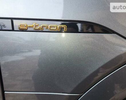 Сірий Ауді E-Tron, об'ємом двигуна 0 л та пробігом 30 тис. км за 54700 $, фото 12 на Automoto.ua