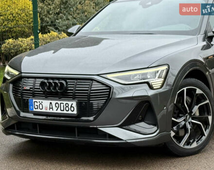 Сірий Ауді E-Tron, об'ємом двигуна 0 л та пробігом 151 тис. км за 29500 $, фото 127 на Automoto.ua