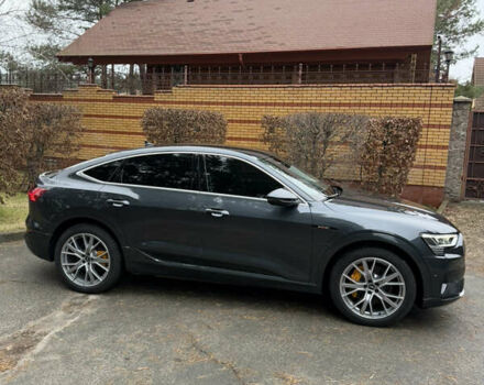 Серый Ауди E-Tron, объемом двигателя 0 л и пробегом 41 тыс. км за 39500 $, фото 5 на Automoto.ua