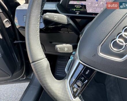 Сірий Ауді E-Tron, об'ємом двигуна 0 л та пробігом 44 тис. км за 60500 $, фото 32 на Automoto.ua