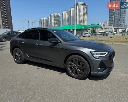 Сірий Ауді E-Tron, об'ємом двигуна 0 л та пробігом 44 тис. км за 60500 $, фото 4 на Automoto.ua