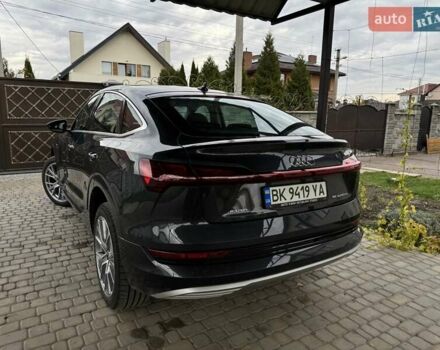 Серый Ауди E-Tron, объемом двигателя 0 л и пробегом 22 тыс. км за 39900 $, фото 4 на Automoto.ua