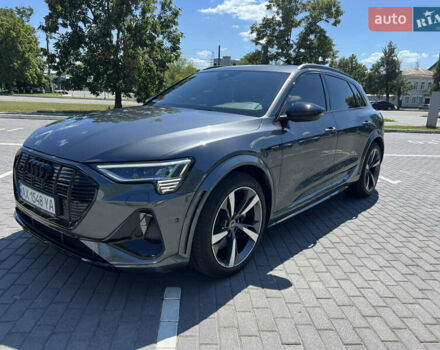 Серый Ауди E-Tron, объемом двигателя 0 л и пробегом 8 тыс. км за 68000 $, фото 10 на Automoto.ua