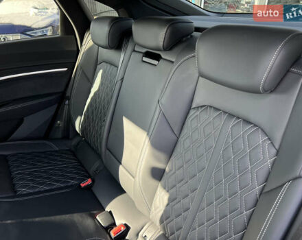 Серый Ауди E-Tron, объемом двигателя 0 л и пробегом 43 тыс. км за 47488 $, фото 34 на Automoto.ua