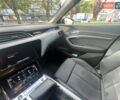 Серый Ауди E-Tron, объемом двигателя 0 л и пробегом 35 тыс. км за 45000 $, фото 16 на Automoto.ua