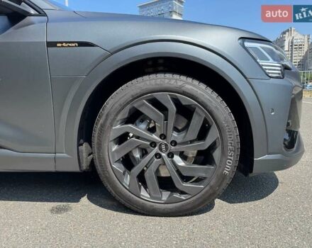 Сірий Ауді E-Tron, об'ємом двигуна 0 л та пробігом 44 тис. км за 60500 $, фото 6 на Automoto.ua