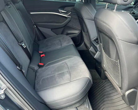 Серый Ауди E-Tron, объемом двигателя 0 л и пробегом 8 тыс. км за 68000 $, фото 44 на Automoto.ua