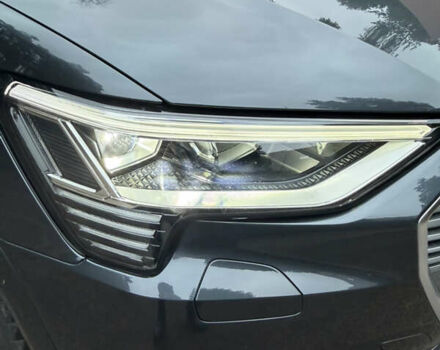 Серый Ауди E-Tron, объемом двигателя 0 л и пробегом 41 тыс. км за 39500 $, фото 7 на Automoto.ua