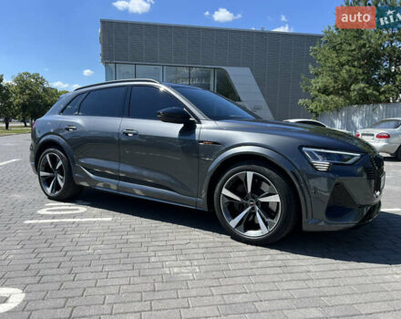 Серый Ауди E-Tron, объемом двигателя 0 л и пробегом 8 тыс. км за 68000 $, фото 9 на Automoto.ua