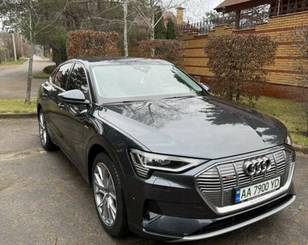 Серый Ауди E-Tron, объемом двигателя 0 л и пробегом 41 тыс. км за 39500 $, фото 1 на Automoto.ua