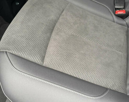 Серый Ауди E-Tron, объемом двигателя 0 л и пробегом 41 тыс. км за 39500 $, фото 19 на Automoto.ua