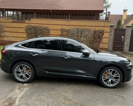 Серый Ауди E-Tron, объемом двигателя 0 л и пробегом 41 тыс. км за 39500 $, фото 9 на Automoto.ua