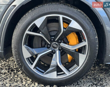 Серый Ауди E-Tron, объемом двигателя 0 л и пробегом 43 тыс. км за 47488 $, фото 20 на Automoto.ua