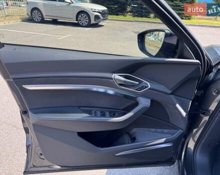 Сірий Ауді E-Tron, об'ємом двигуна 0 л та пробігом 44 тис. км за 60500 $, фото 20 на Automoto.ua