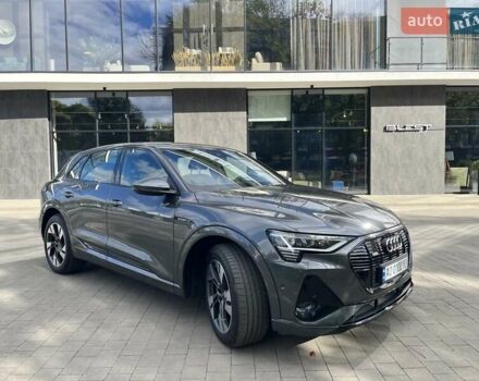 Серый Ауди E-Tron, объемом двигателя 0 л и пробегом 35 тыс. км за 45000 $, фото 4 на Automoto.ua
