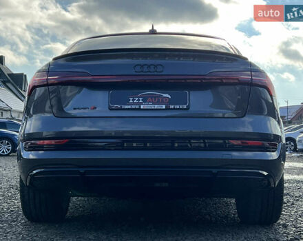 Серый Ауди E-Tron, объемом двигателя 0 л и пробегом 43 тыс. км за 47488 $, фото 6 на Automoto.ua