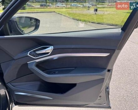Сірий Ауді E-Tron, об'ємом двигуна 0 л та пробігом 44 тис. км за 60500 $, фото 71 на Automoto.ua