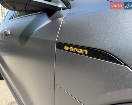 Сірий Ауді E-Tron, об'ємом двигуна 0 л та пробігом 44 тис. км за 60500 $, фото 7 на Automoto.ua