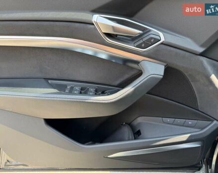 Сірий Ауді E-Tron, об'ємом двигуна 0 л та пробігом 44 тис. км за 60500 $, фото 22 на Automoto.ua