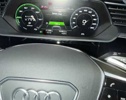 Серый Ауди E-Tron, объемом двигателя 0 л и пробегом 41 тыс. км за 39500 $, фото 28 на Automoto.ua