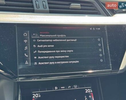 Сірий Ауді E-Tron, об'ємом двигуна 0 л та пробігом 44 тис. км за 60500 $, фото 50 на Automoto.ua