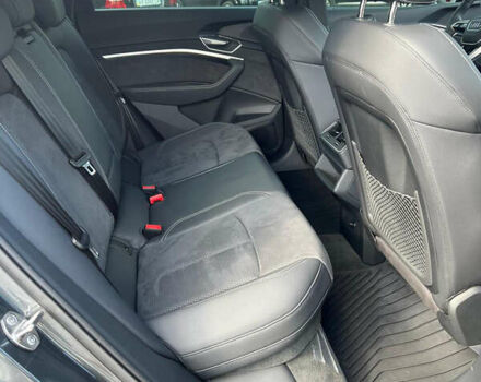 Серый Ауди E-Tron, объемом двигателя 0 л и пробегом 8 тыс. км за 68000 $, фото 33 на Automoto.ua