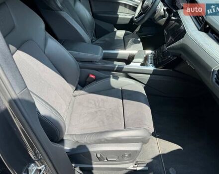 Сірий Ауді E-Tron, об'ємом двигуна 0 л та пробігом 44 тис. км за 60500 $, фото 73 на Automoto.ua