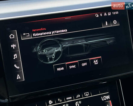 Серый Ауди E-Tron, объемом двигателя 0 л и пробегом 43 тыс. км за 47488 $, фото 72 на Automoto.ua