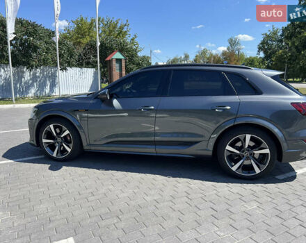 Серый Ауди E-Tron, объемом двигателя 0 л и пробегом 8 тыс. км за 68000 $, фото 21 на Automoto.ua