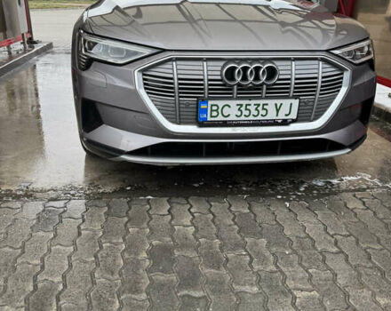 Серый Ауди E-Tron, объемом двигателя 0 л и пробегом 75 тыс. км за 36000 $, фото 1 на Automoto.ua
