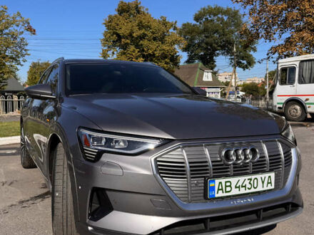 Сірий Ауді E-Tron, об'ємом двигуна 0 л та пробігом 93 тис. км за 33000 $, фото 1 на Automoto.ua