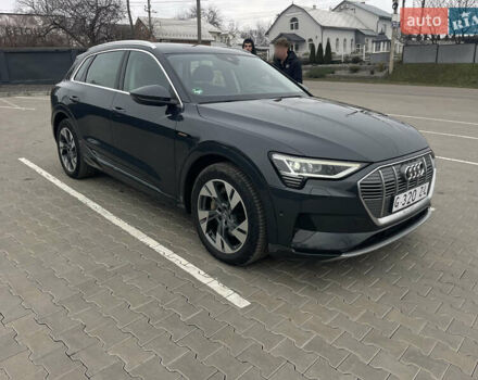 Серый Ауди E-Tron, объемом двигателя 0 л и пробегом 124 тыс. км за 22800 $, фото 1 на Automoto.ua