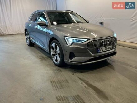 Ауди E-Tron 2019 в Луцке на Automoto.ua Серый Ауди E-Tron, объемом двигателя 0 л и пробегом 142 тыс. км за 32000 $, фото 1 на Automoto.ua