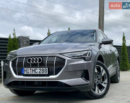 Ауді E-Tron 2019 у Дрогобичі на Automoto.ua Сірий Ауді E-Tron, об'ємом двигуна 0 л та пробігом 160 тис. км за 23500 $, фото 1 на Automoto.ua