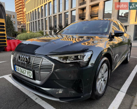 Серый Ауди E-Tron, объемом двигателя 0 л и пробегом 94 тыс. км за 22900 $, фото 1 на Automoto.ua