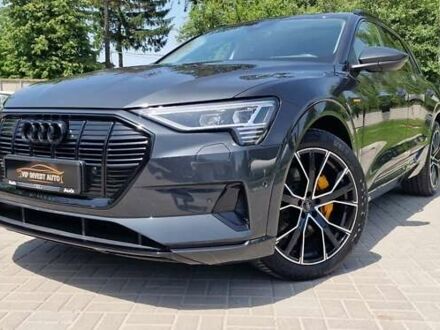 Ауді E-Tron 2019 у Тернополі на Automoto.ua Сірий Ауді E-Tron, об'ємом двигуна 0 л та пробігом 63 тис. км за 26999 $, фото 1 на Automoto.ua