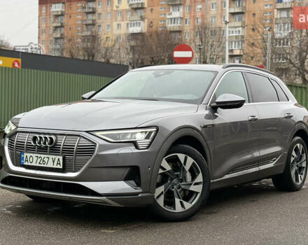 Серый Ауди E-Tron, объемом двигателя 0 л и пробегом 61 тыс. км за 33333 $, фото 1 на Automoto.ua