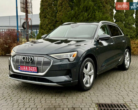 Серый Ауди E-Tron, объемом двигателя 0 л и пробегом 59 тыс. км за 30500 $, фото 1 на Automoto.ua
