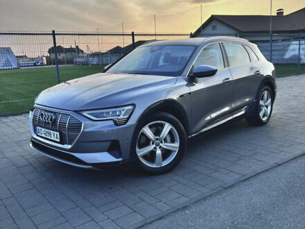 Серый Ауди E-Tron, объемом двигателя 0 л и пробегом 94 тыс. км за 33800 $, фото 1 на Automoto.ua