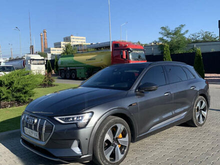 Ауди E-Tron 2019 в Тернополе на Automoto.ua Серый Ауди E-Tron, объемом двигателя 0 л и пробегом 149 тыс. км за 27500 $, фото 1 на Automoto.ua