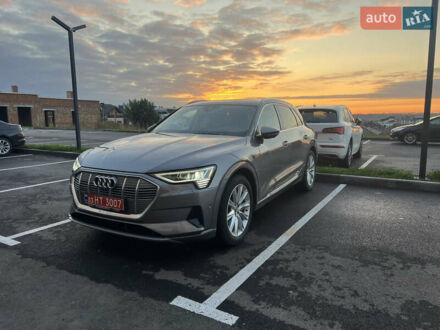 Серый Ауди E-Tron, объемом двигателя 0 л и пробегом 147 тыс. км за 28500 $, фото 1 на Automoto.ua